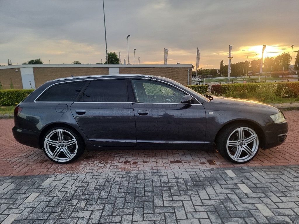 Audi A6 2.4 V6  Proline Avant AUT Bose Leder Dual Climate, 1800 kg, Zwart, 6 cilinders, A6