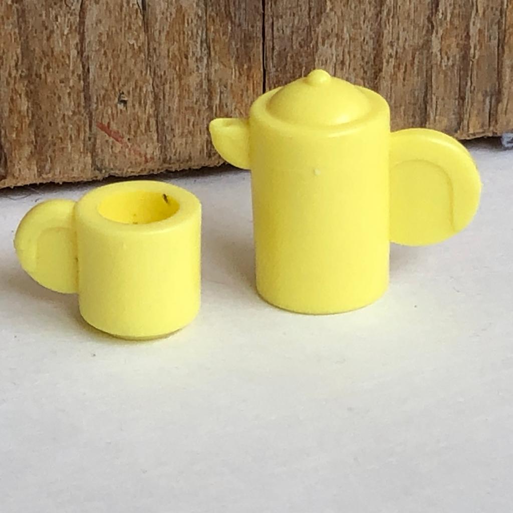 Geel vintage Barbie kan en beker set, Ophalen of Verzenden, Zo goed als nieuw, Toebehoren