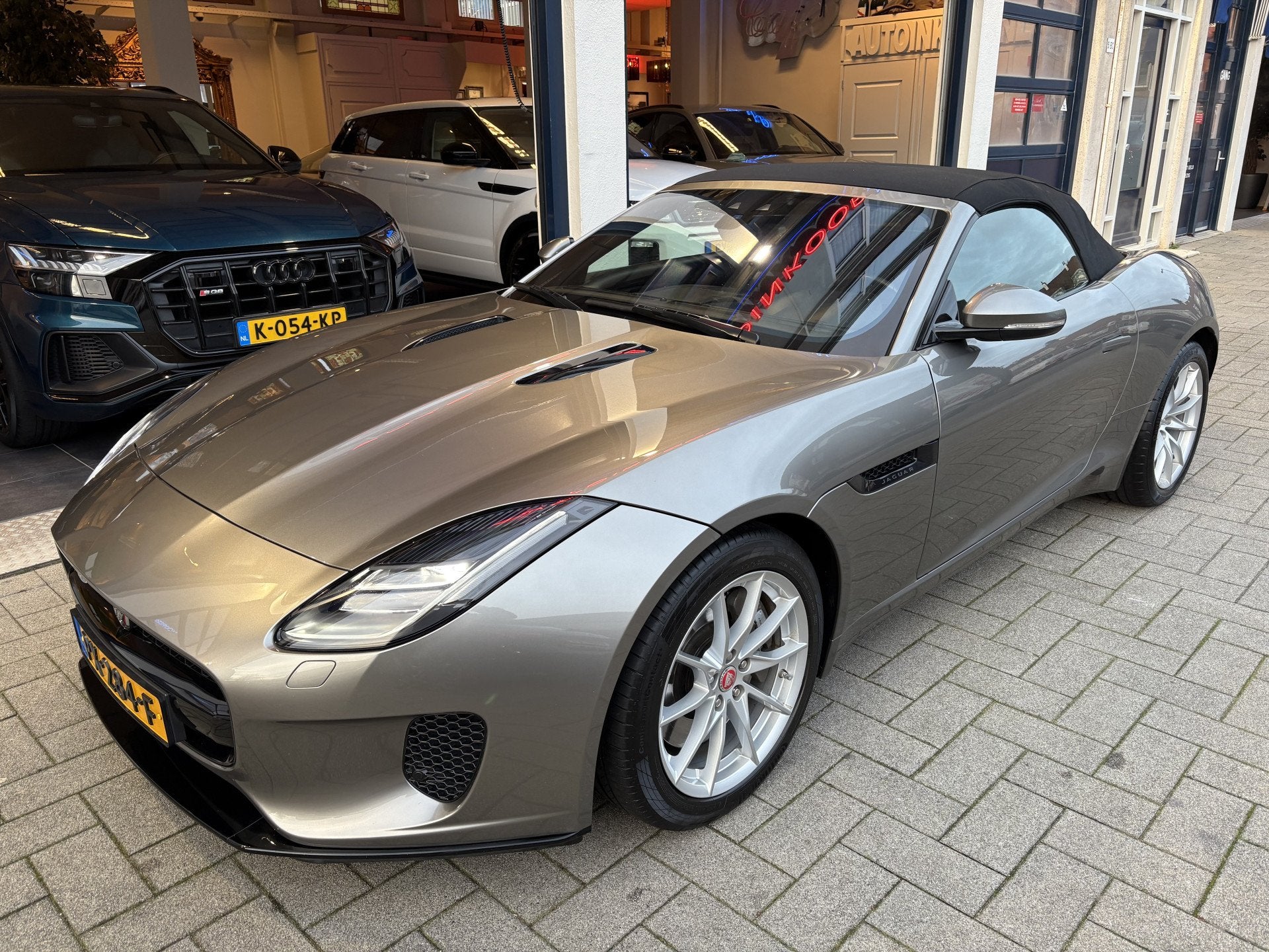 Jaguar F-Type 2.0T R-Dynamic NL AUTO/DEALER O.H (bj 2017), Automaat, Achterwielaandrijving, Euro 6, 4 cilinders