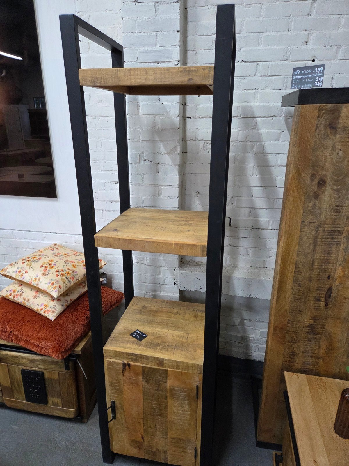 Foto 5 van Mooie Nieuwe Mangohouten Buffetkasten