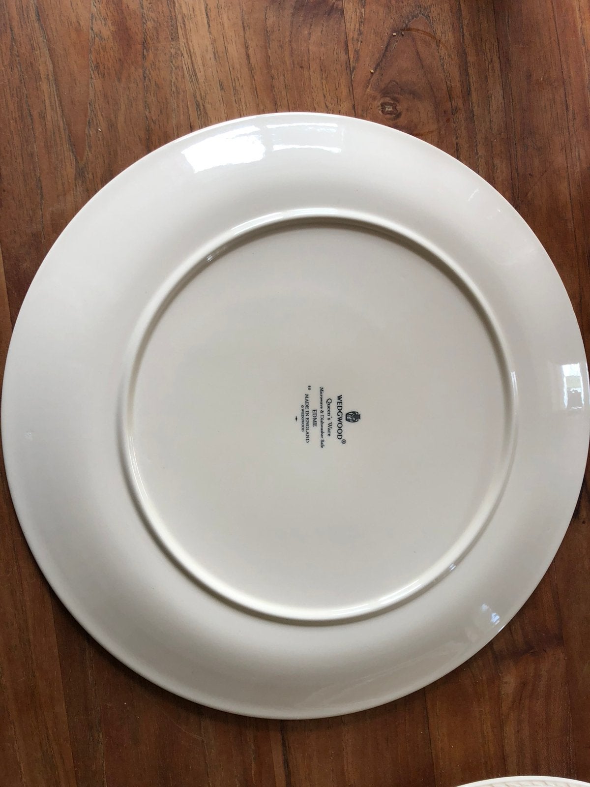 Wedgwood edme gebakschaal/pizzabord/onderbord 32cm, Ophalen of Verzenden, Zo goed als nieuw, Aardewerk, Schaal of Schalen