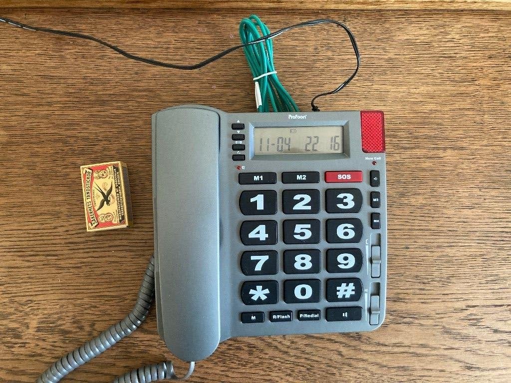 Seniorentelefoon grote toetsen speaker alarmtelefoon toestel, Telecommunicatie, Ophalen of Verzenden, Zo goed als nieuw