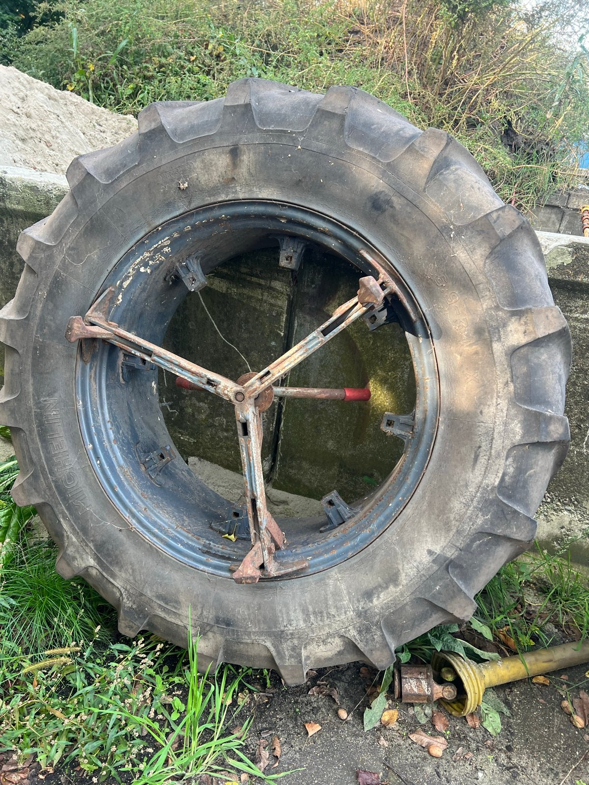 Dubbellucht wielen 16.9-34R Michelin, Zakelijke goederen, Ophalen