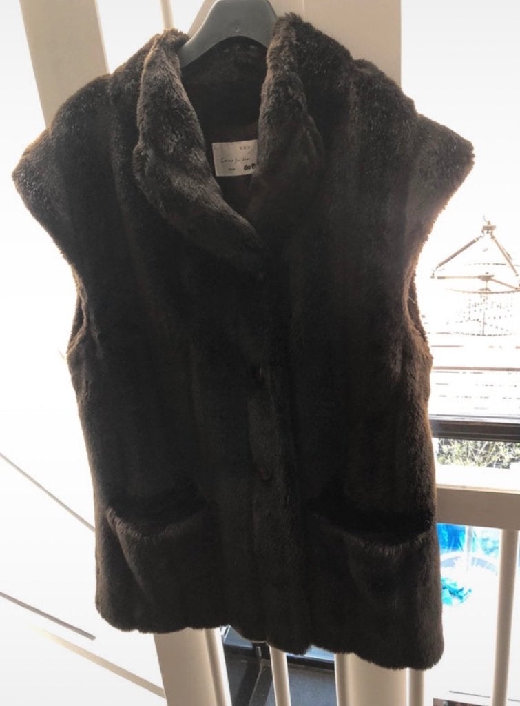 Bodywarmer nep bont chocolade bruin nieuw Bijenkorf, Maat 38/40 (M), Bruin, Bijenkorf, Nieuw