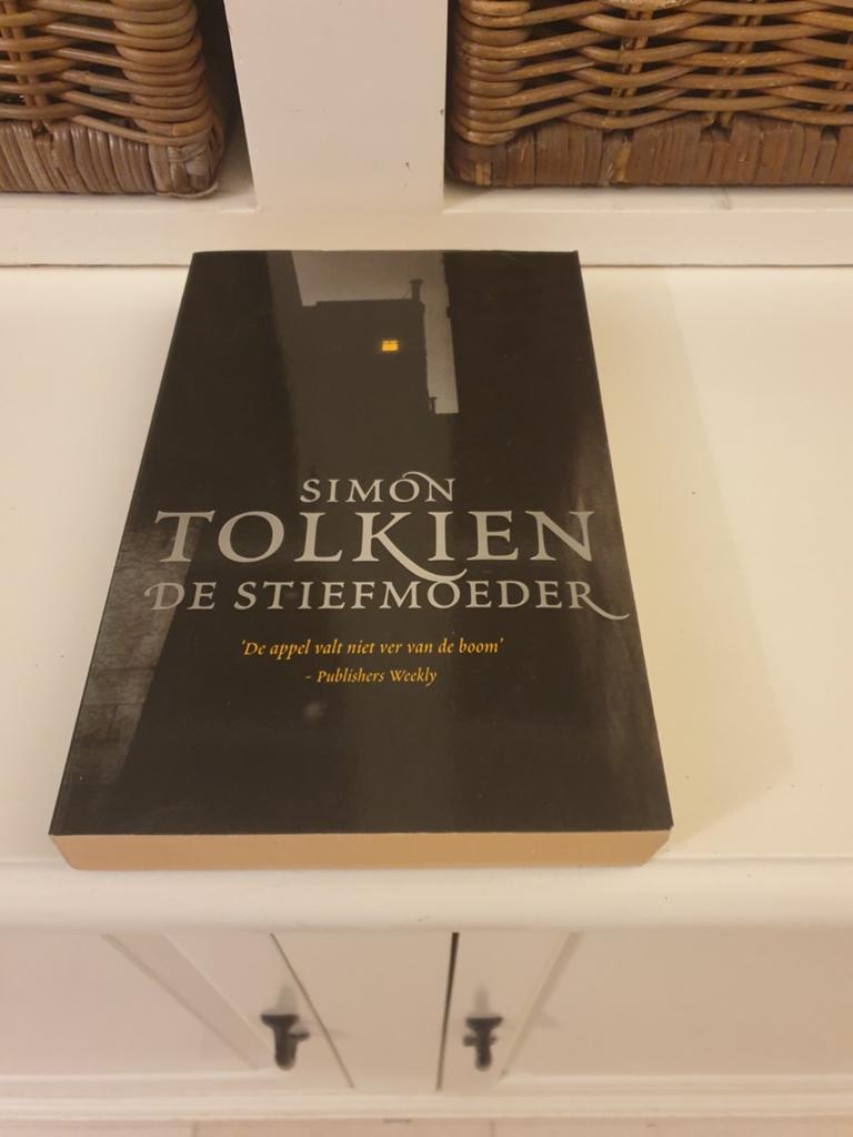 Simon Tolkien - De stiefmoeder, Ophalen of Verzenden, Gelezen