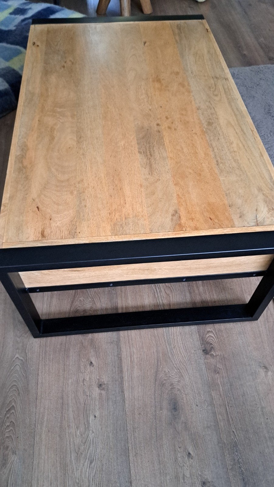 Salontafel Britt van mangohout met metalen frame en 4 lades, Gebruikt, 100 tot 150 cm, Industrieel, Modern, 50 tot 100 cm
