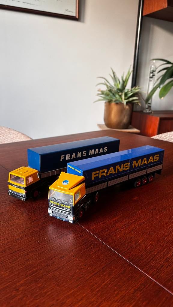2 Frans Maas vrachtwagens, Hobby en Vrije tijd, Modelauto's | 1:50, Ophalen of Verzenden, Gebruikt, Bus of Vrachtwagen, Overige merken