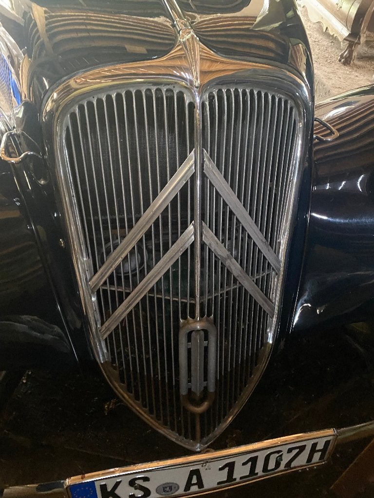 Oldtimer Citroen decouvabre, foto 2