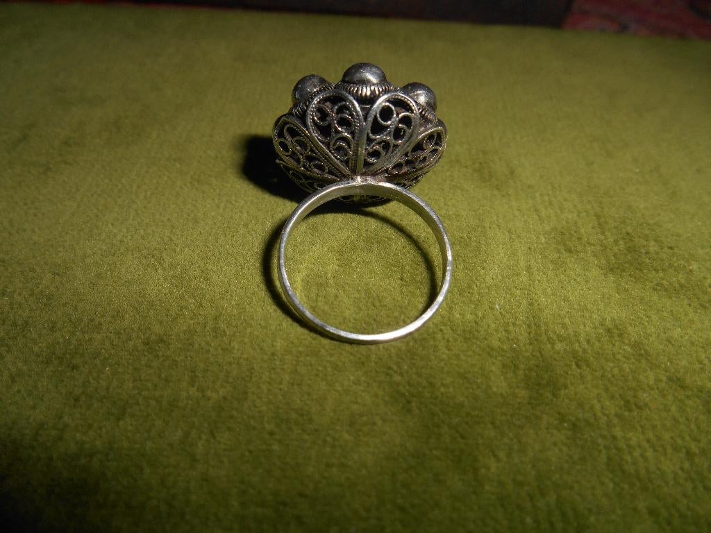 antieke  zilveren zeeuwse sieraden  grote ring m 17, Sieraden, Tassen en Uiterlijk, Antieke sieraden, Ophalen of Verzenden, Zilver