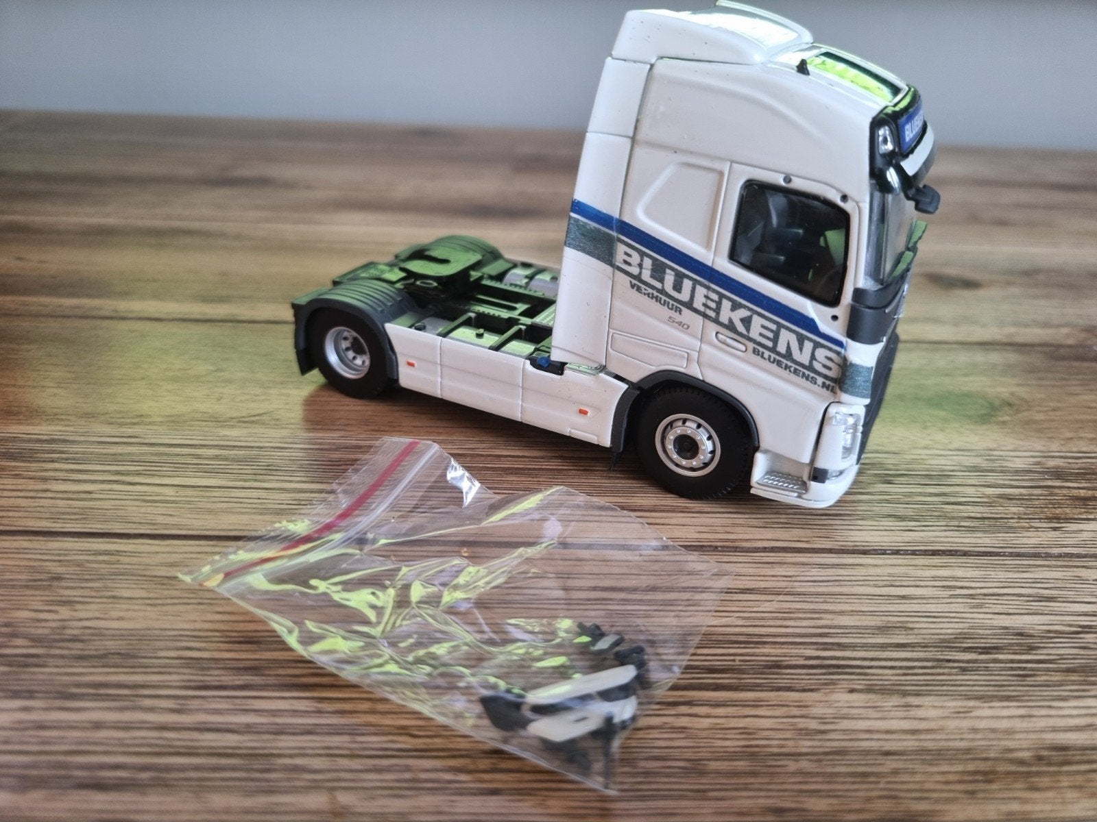Tekno volvo fh4 bluekens, Hobby en Vrije tijd, Modelauto's | 1:50, Ophalen of Verzenden, Nieuw, Bus of Vrachtwagen, Tekno