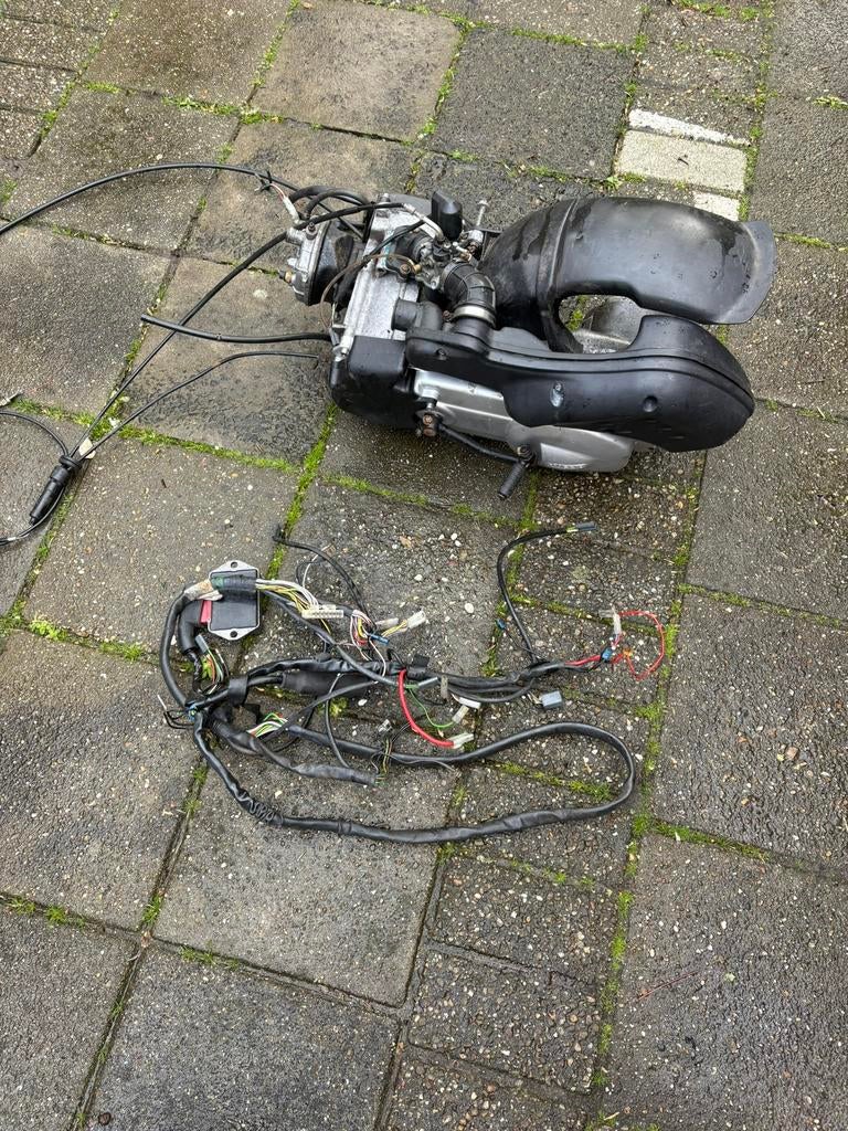 Piaggo zip sp98 kabelboom, Fietsen en Brommers, Brommeronderdelen | Scooters, Ophalen of Verzenden, Zo goed als nieuw, Overige typen