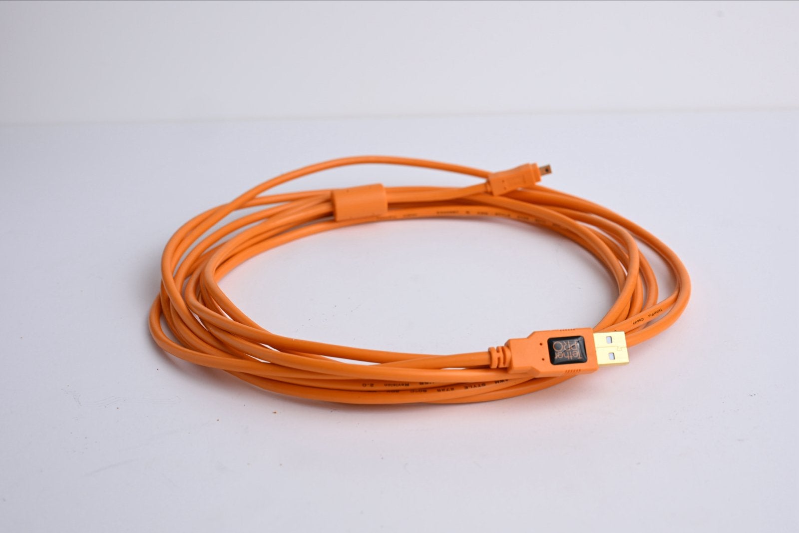 TetherPro USB 2.0 A naar Mini-B 5-pins kabel - Oranje, Ophalen of Verzenden, Zo goed als nieuw