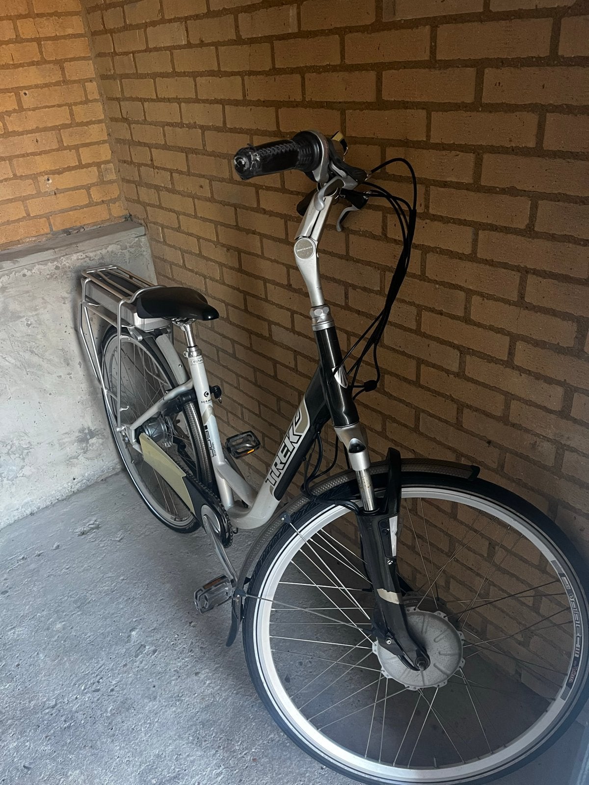 Trek elektrische fiets|Project/defect|incl. accu en oplader, Fietsen en Brommers, Ophalen, Gebruikt, Overige merken