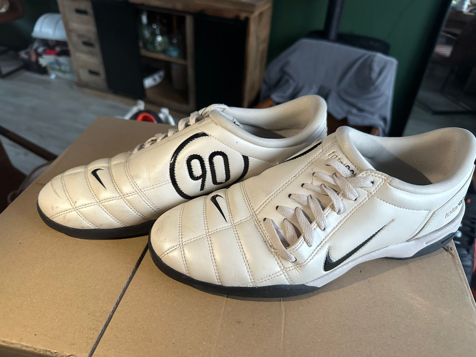 Schoen ( 45 ), Kleding | Heren, Schoenen, Zo goed als nieuw, Sneakers of Gympen, Wit, Ophalen of Verzenden