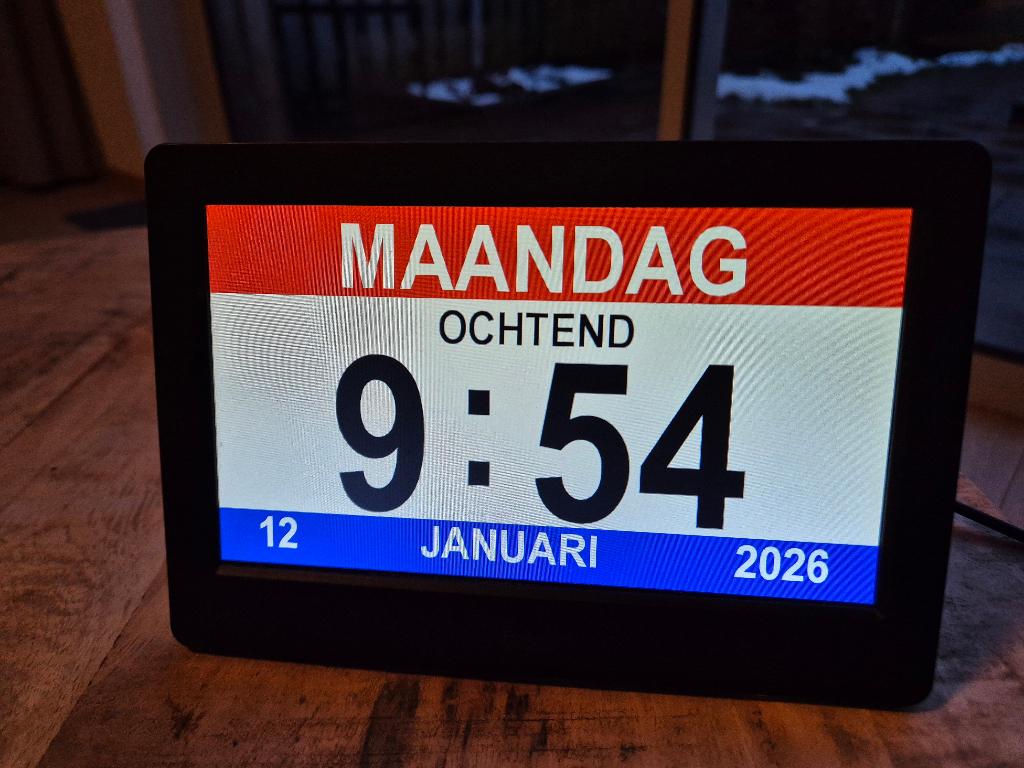 Dementieklok - kalenderklok, Ophalen, Zo goed als nieuw, Digitaal, Wekker of Tafelklok