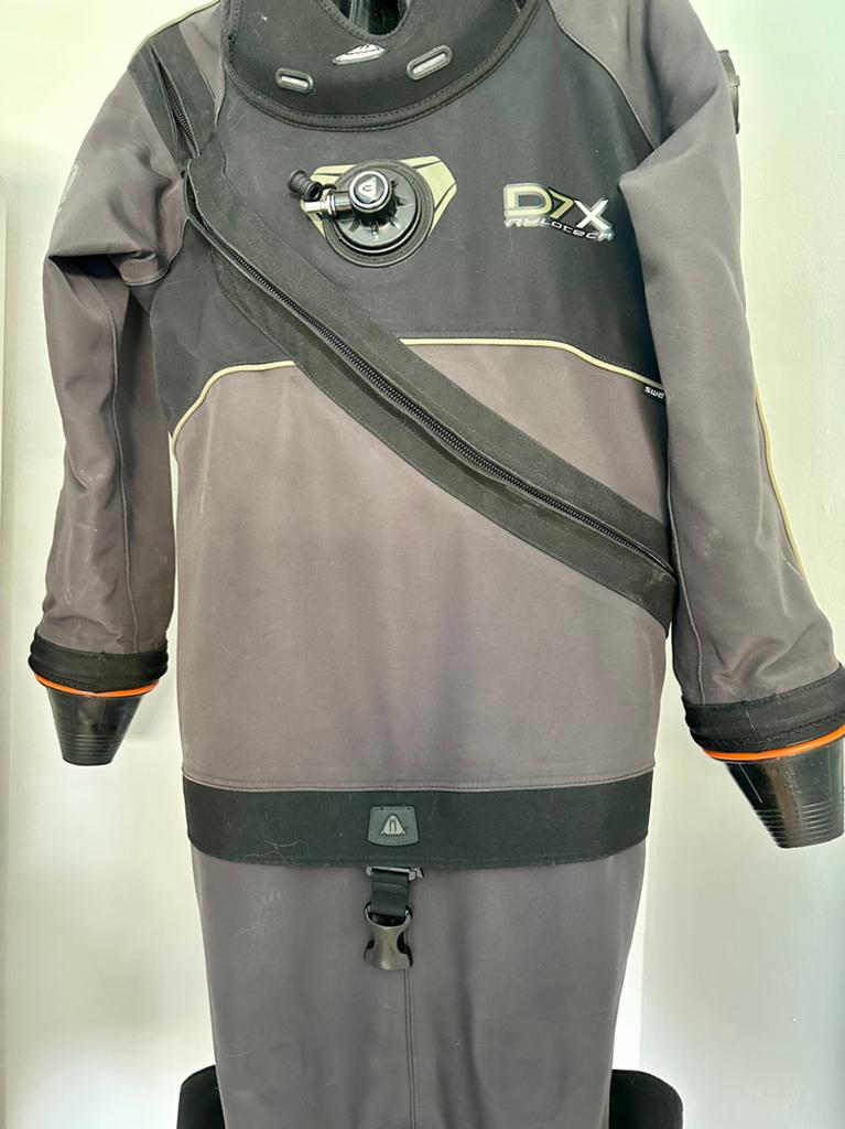 Waterproof D7X droogpak, Watersport en Boten, Ophalen of Verzenden, Zo goed als nieuw, Duikpak