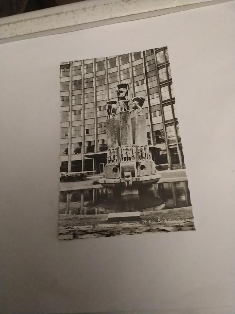 EINDHOVEN JUBILEUMMONUMENT VOOR  PHILIPS BEDRIJFSCHOOL, Ophalen of Verzenden, 1940 tot 1960, Noord-Brabant