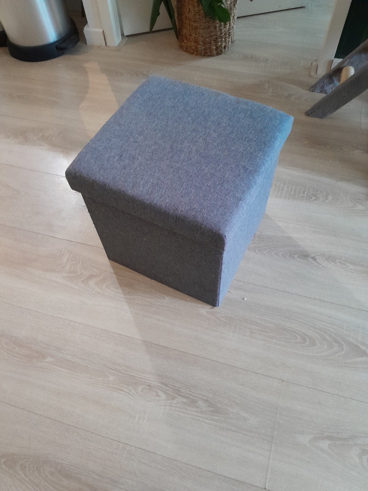 Opberg kruk, Ophalen