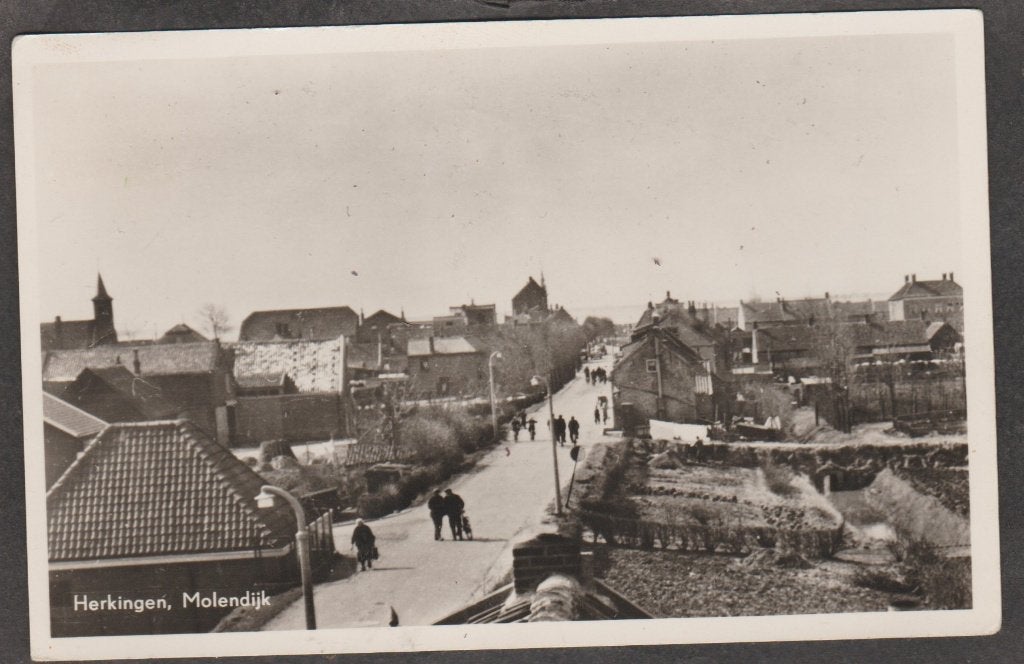 herkingen dorpsgezicht met de  molendijk, Verzenden, 1940 tot 1960, Gelopen, Zuid-Holland