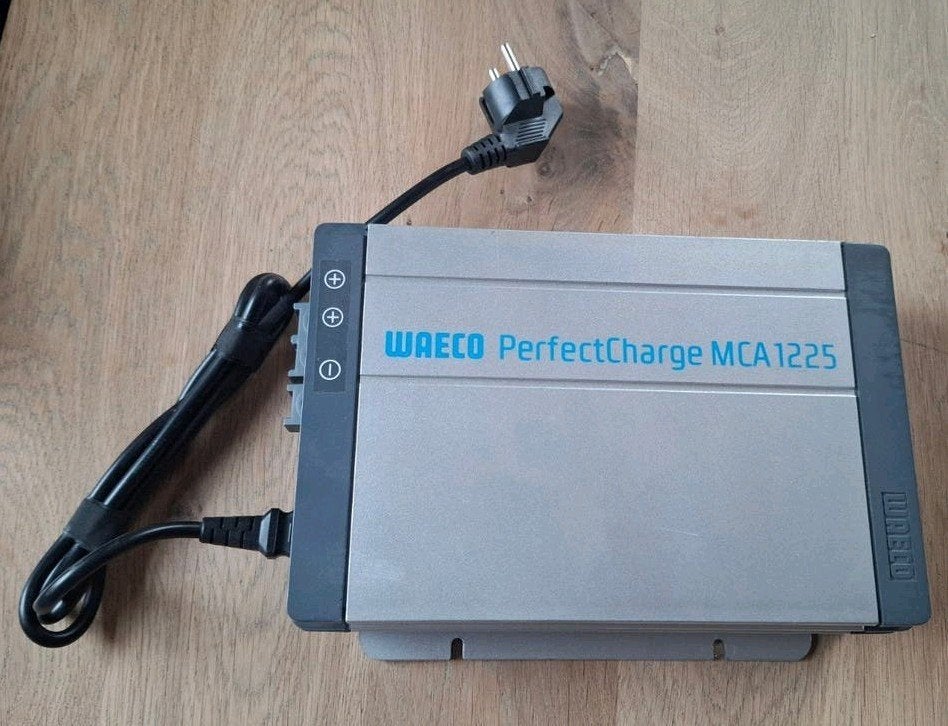 Waeco PerfectCharge MCA1225 Laadapparaat, Ophalen of Verzenden