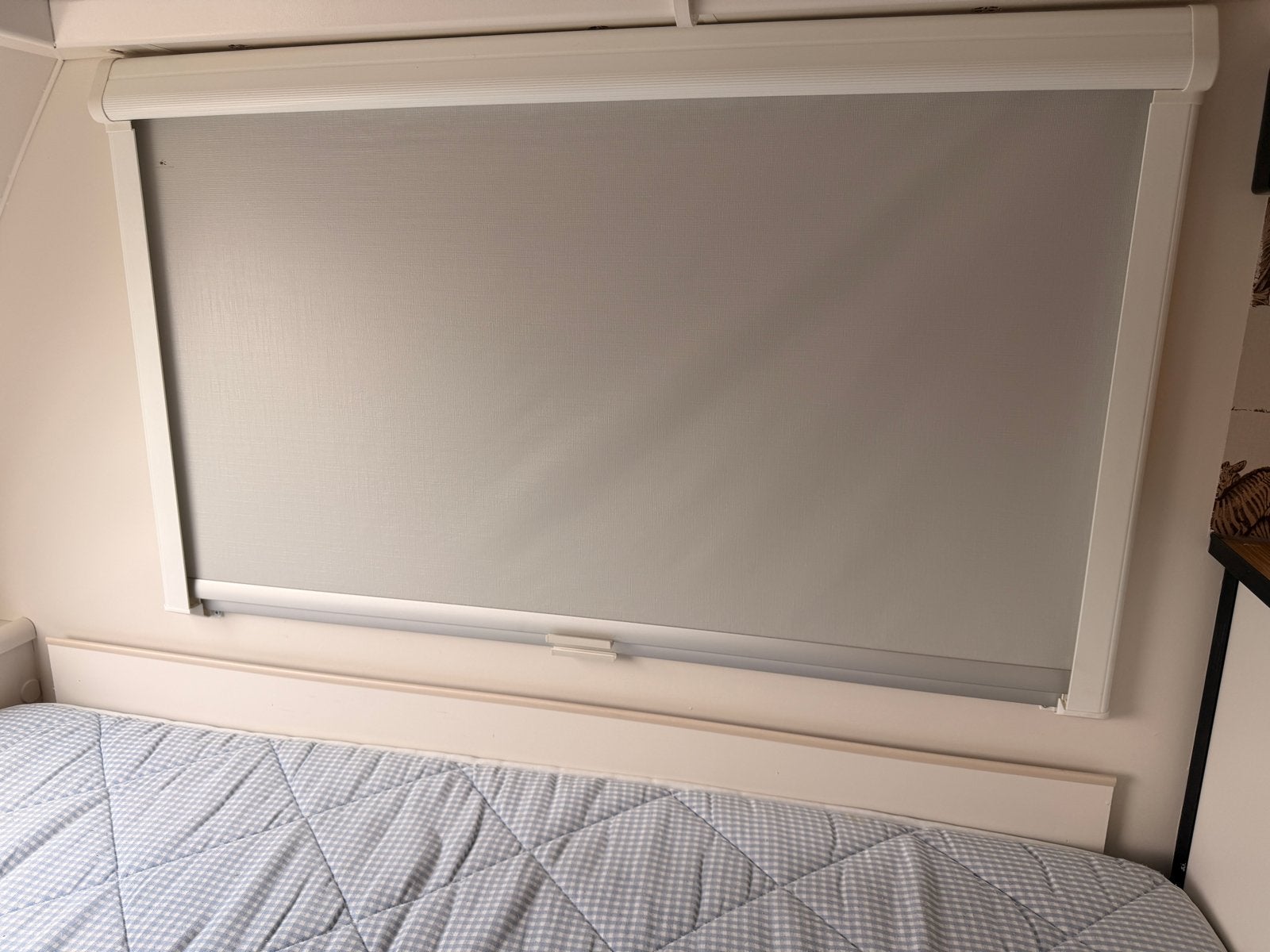 Combirollo wit voor caravan of camper - 108x65 cm, Caravans en Kamperen, Caravan accessoires, Ophalen, Gebruikt