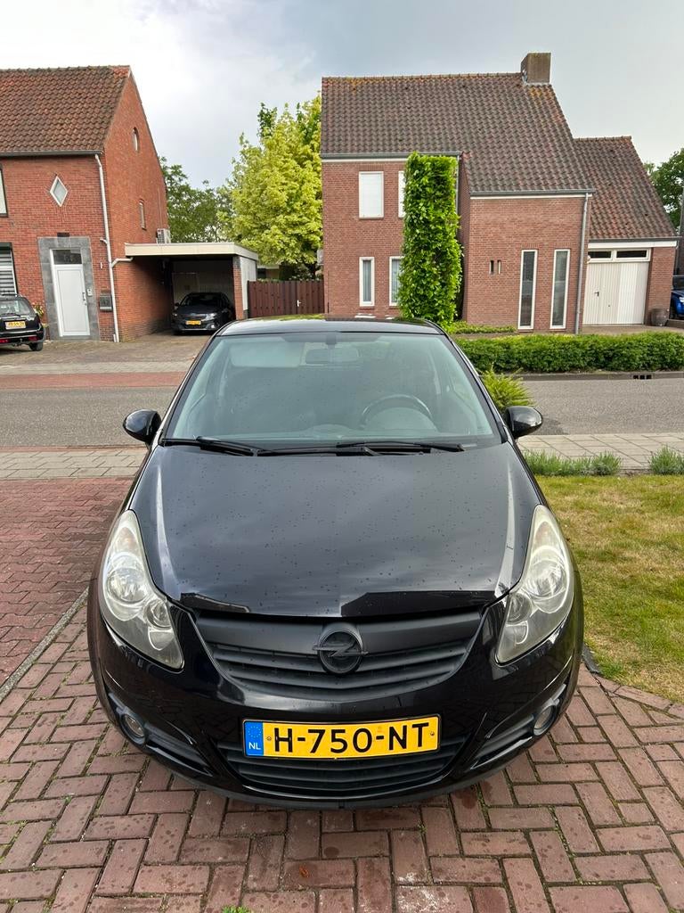 Opel Corsa 1.4 16V 3D 2010 Zwart, Auto's, Voorwielaandrijving, 40 €/maand, 4 cilinders, 100 pk