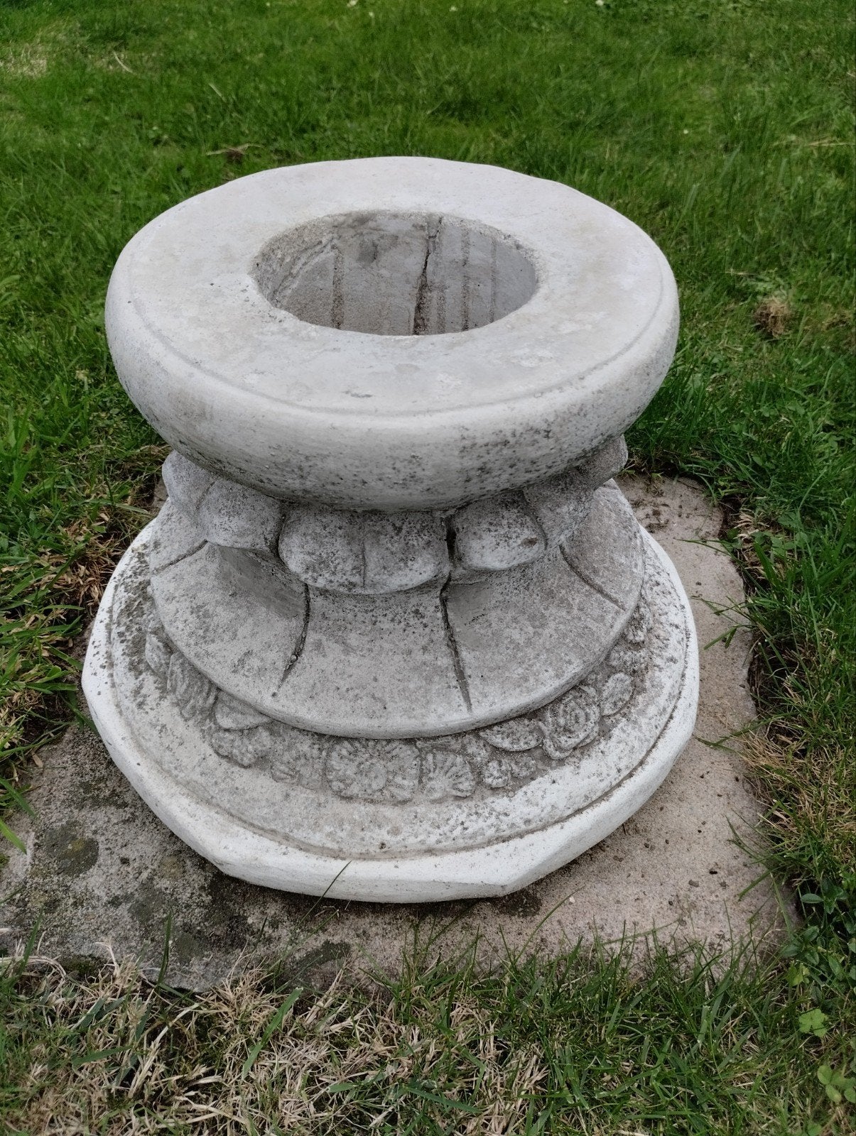 Betonnen sokkel, zuil, poer, Ophalen, Rond, Minder dan 30 cm