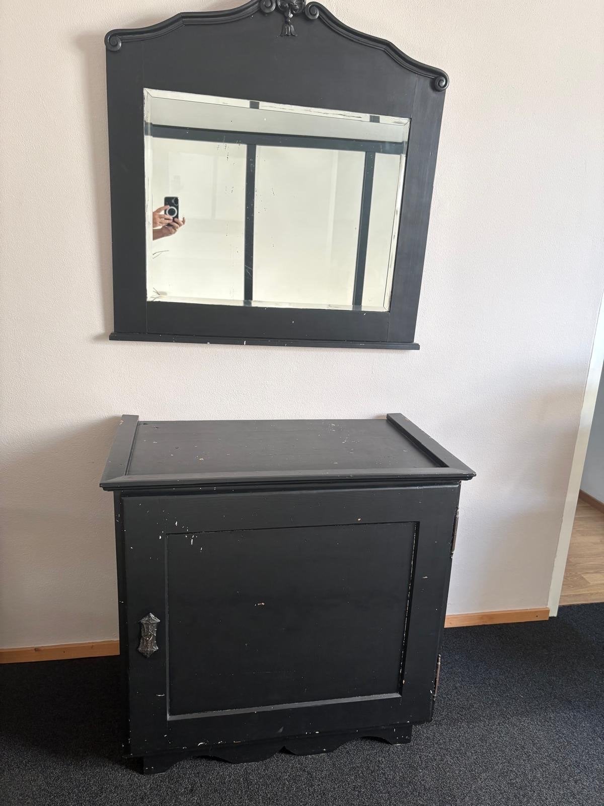 Zwart houten kastje met spiegel, Ophalen of Verzenden