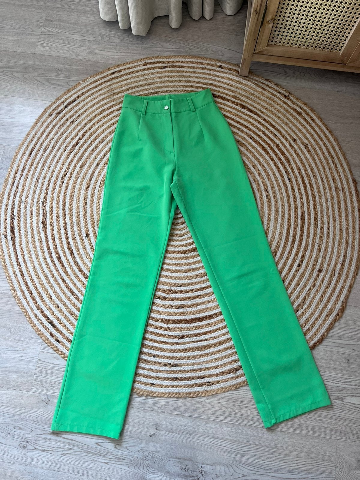 Licht appeltjesgroene broek pantalon maat S high waist, Kleding | Dames, Ophalen of Verzenden, Maat 36 (S), Lang, Groen