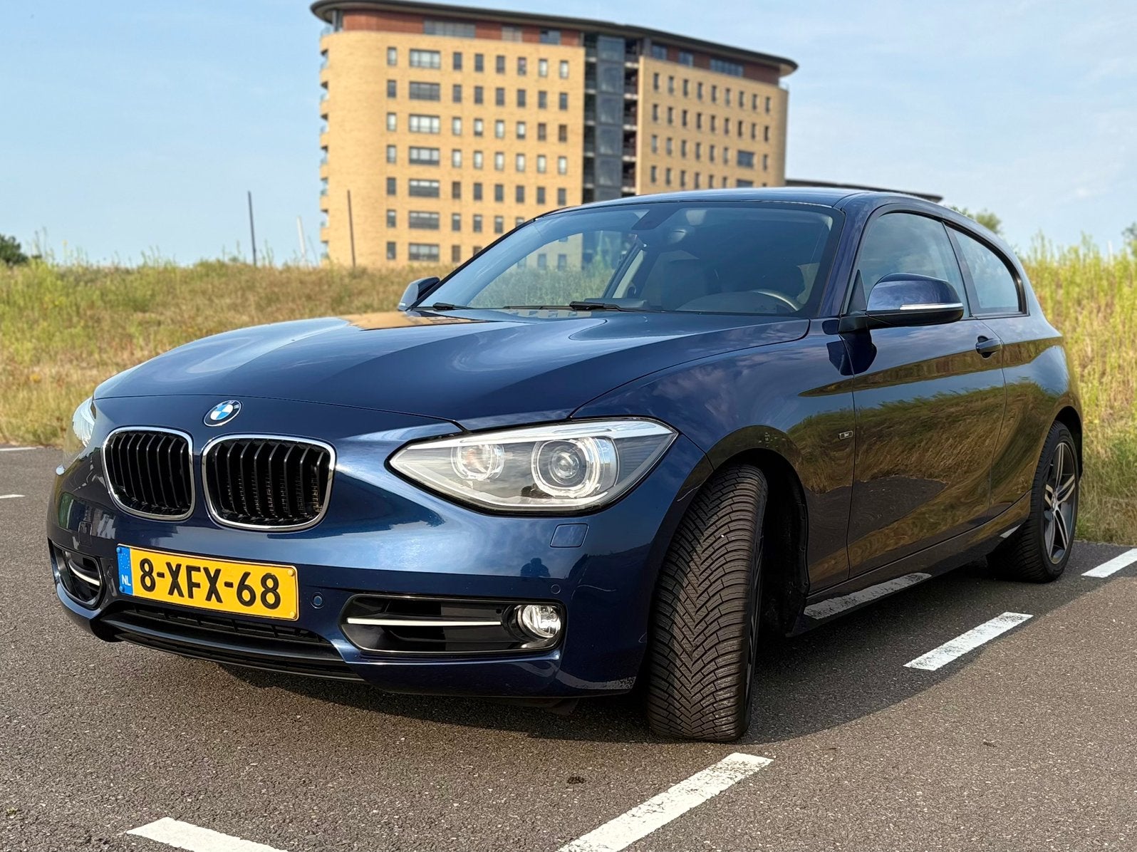 BMW 1 Serie 118i High Executive AUTOMAAT NAP APK, Auto's, BMW, Achterwielaandrijving, Zwart, 4 cilinders, 1290 kg