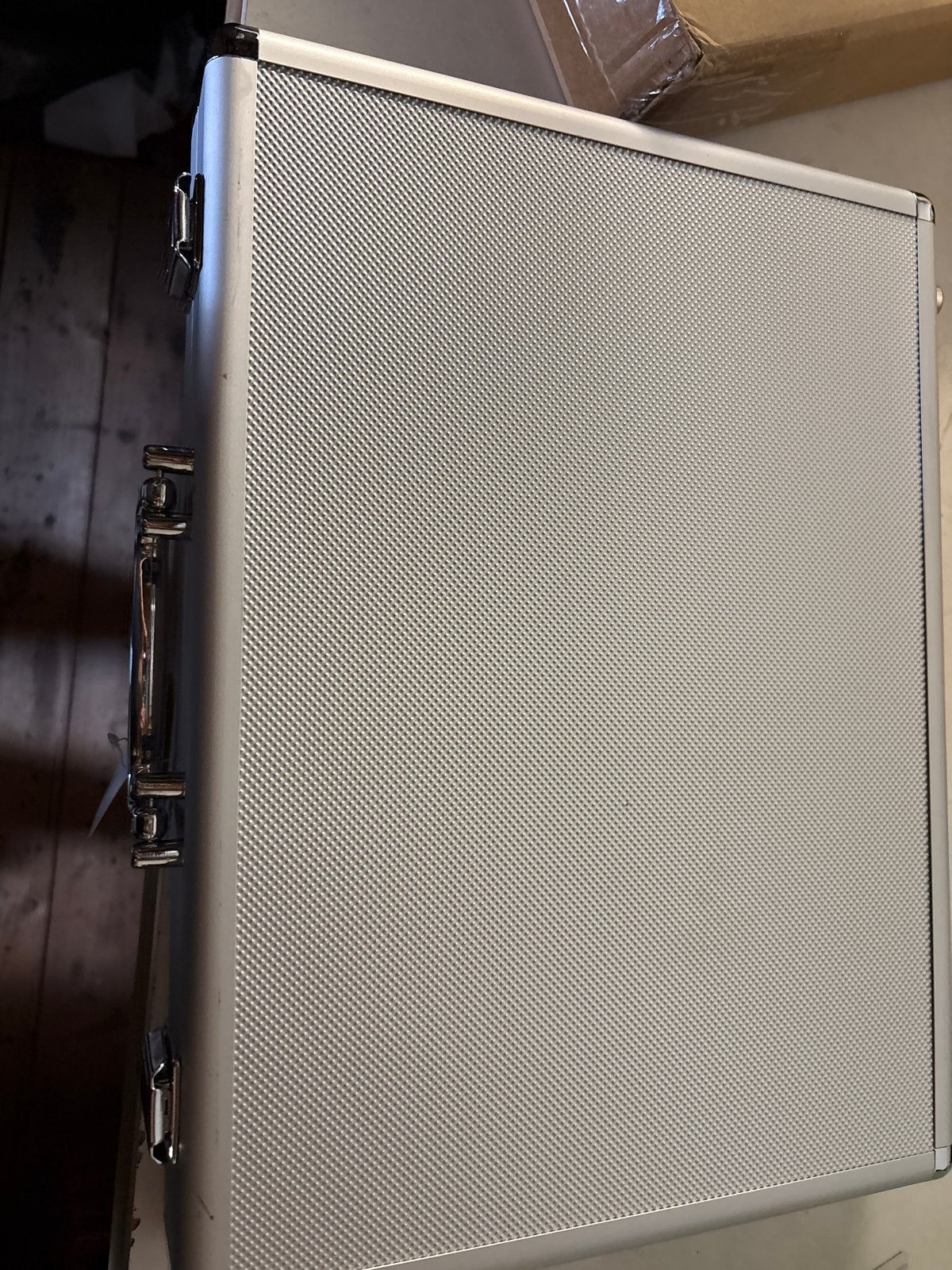 Nieuwe Attache Koffer - Stijlvol en Functioneel, Onbekend, Minder dan 50 cm, Ophalen of Verzenden, Onbekend