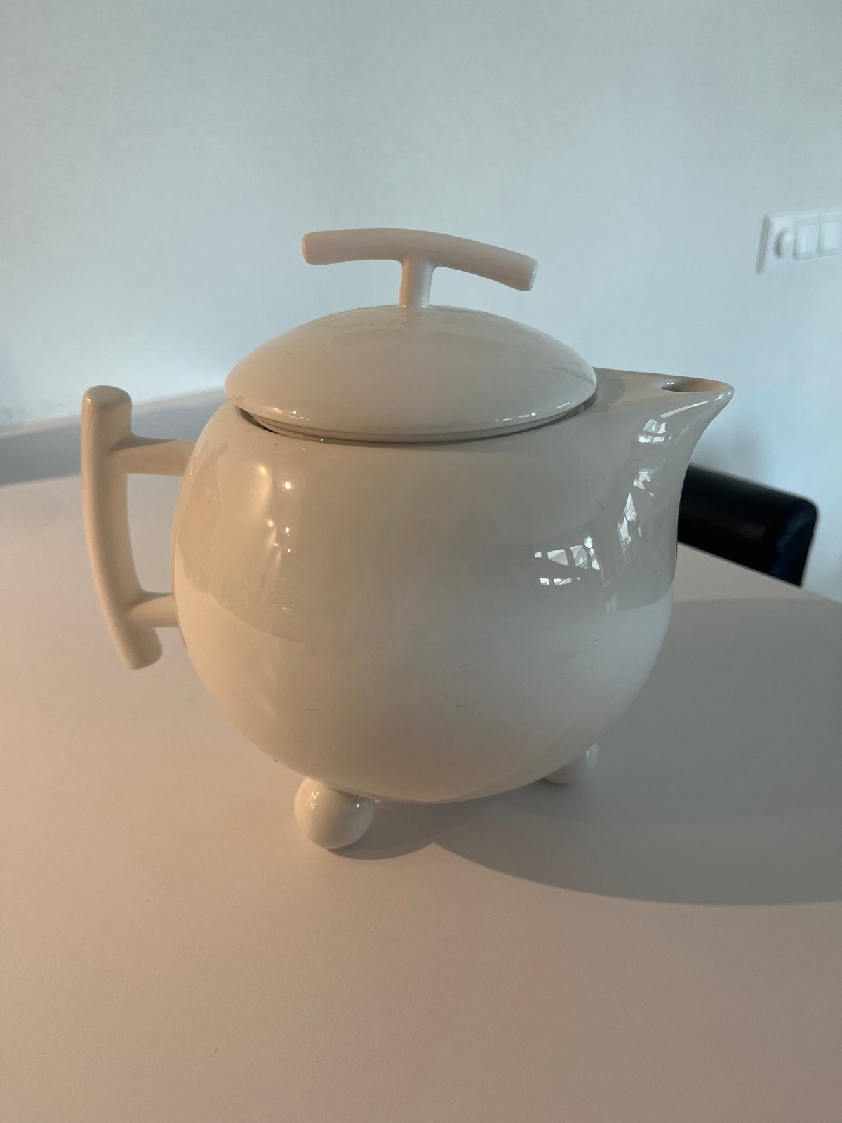 Witte porseleinen theepot met theezeef, Zo goed als nieuw, Steen/keramiek, Wit, Ophalen