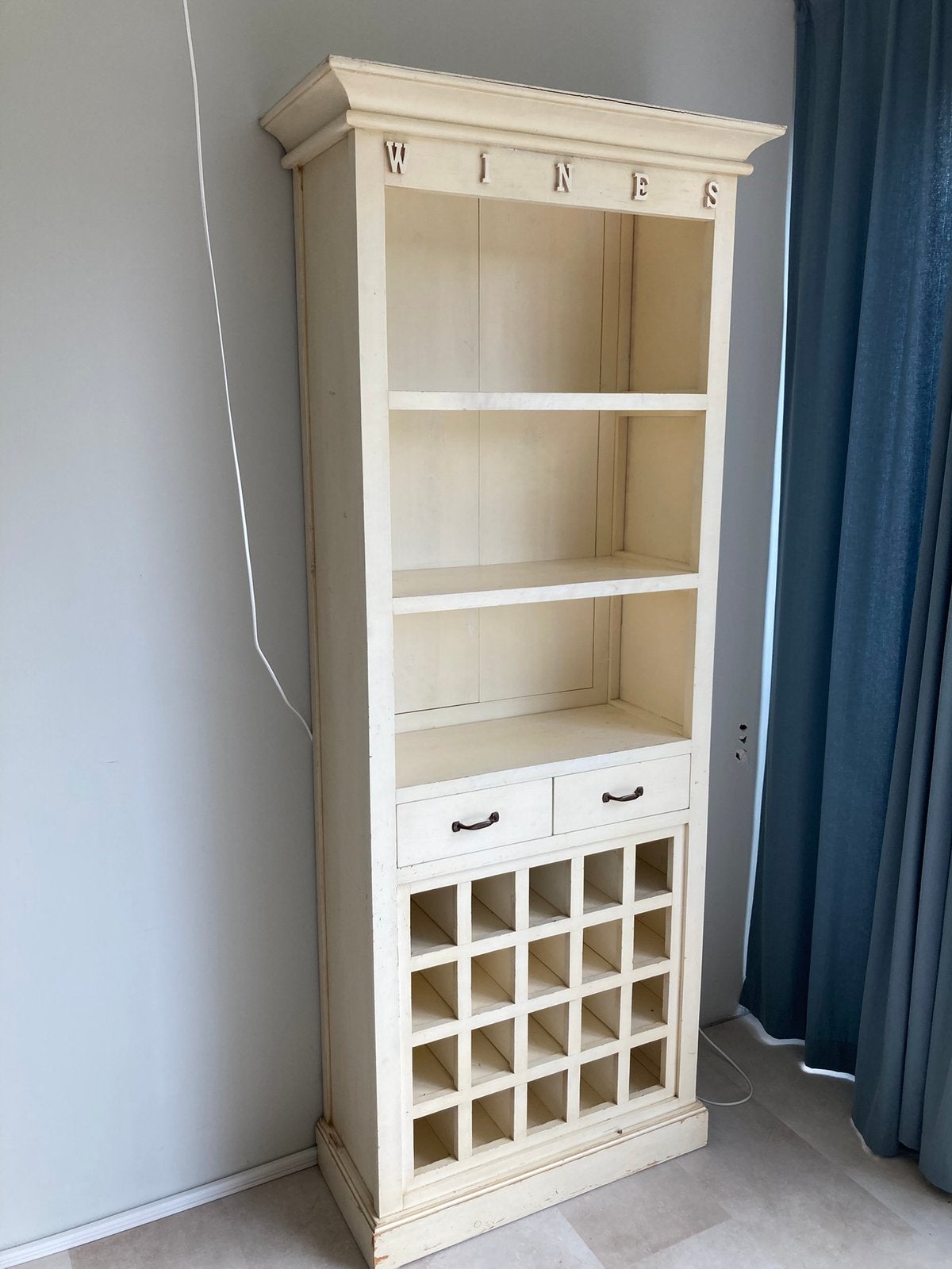 Wijnkast, Ophalen, Met plank(en), Gebruikt, 200 cm of meer