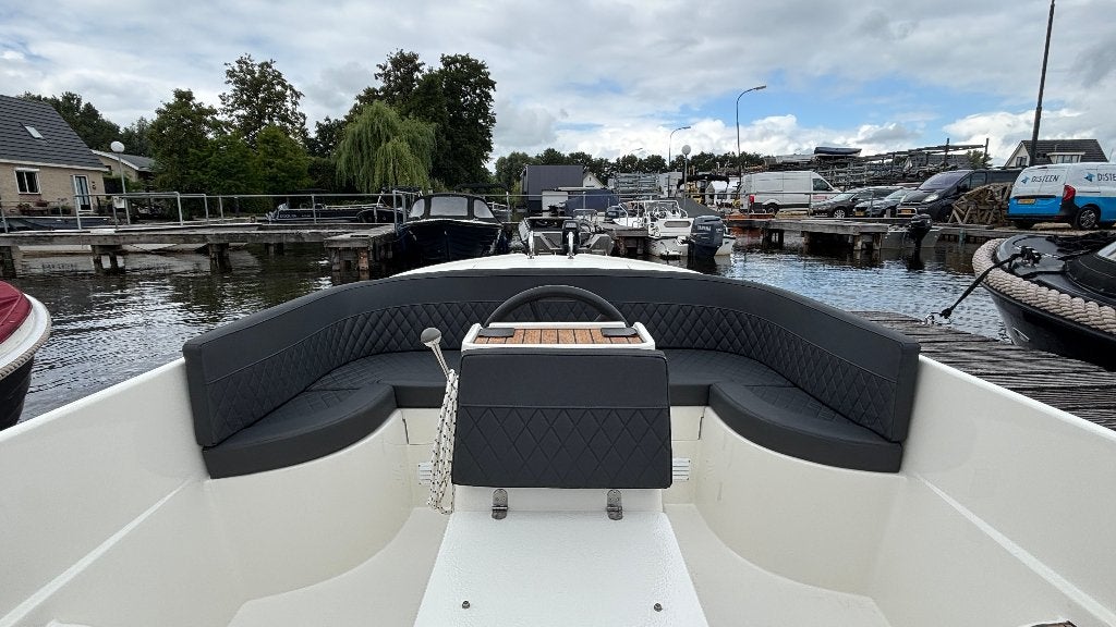 Foto 6 van Oud Huijzer 575 Luxury inclusief winterstalling