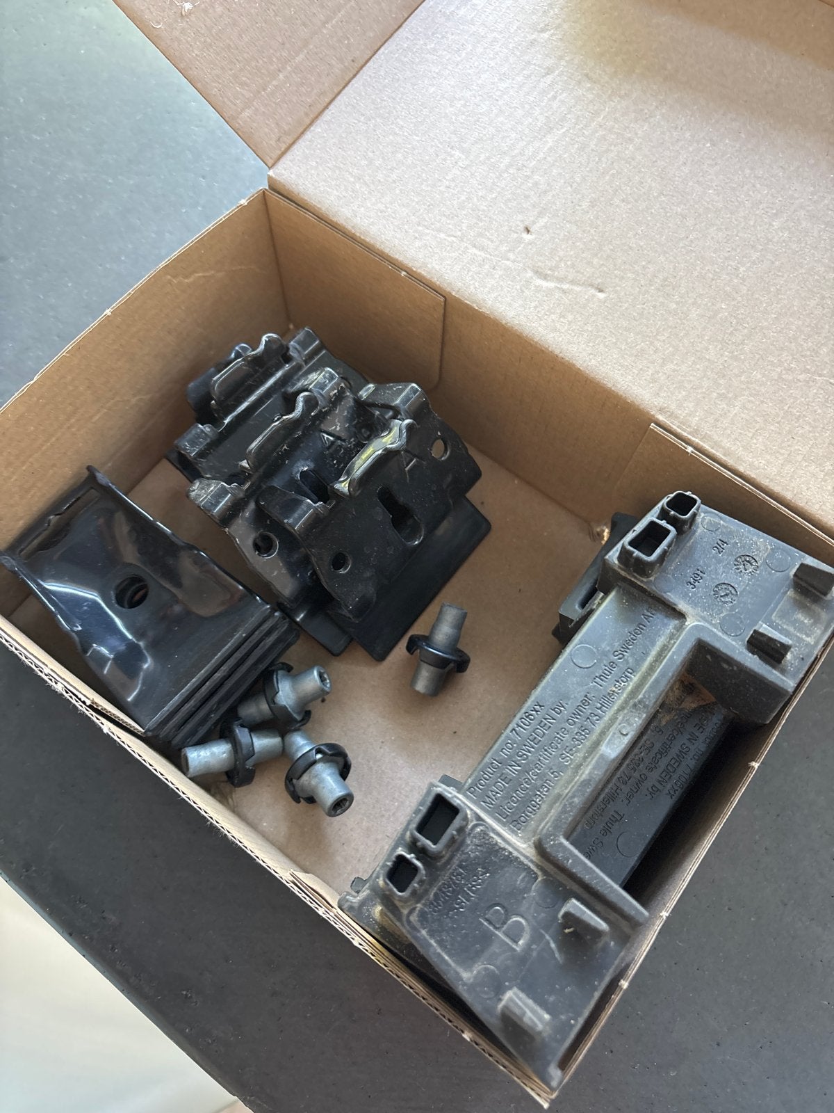 Thule kit 186096 voor Skoda Octavia Combi (vanaf 2020), Ophalen, Gebruikt
