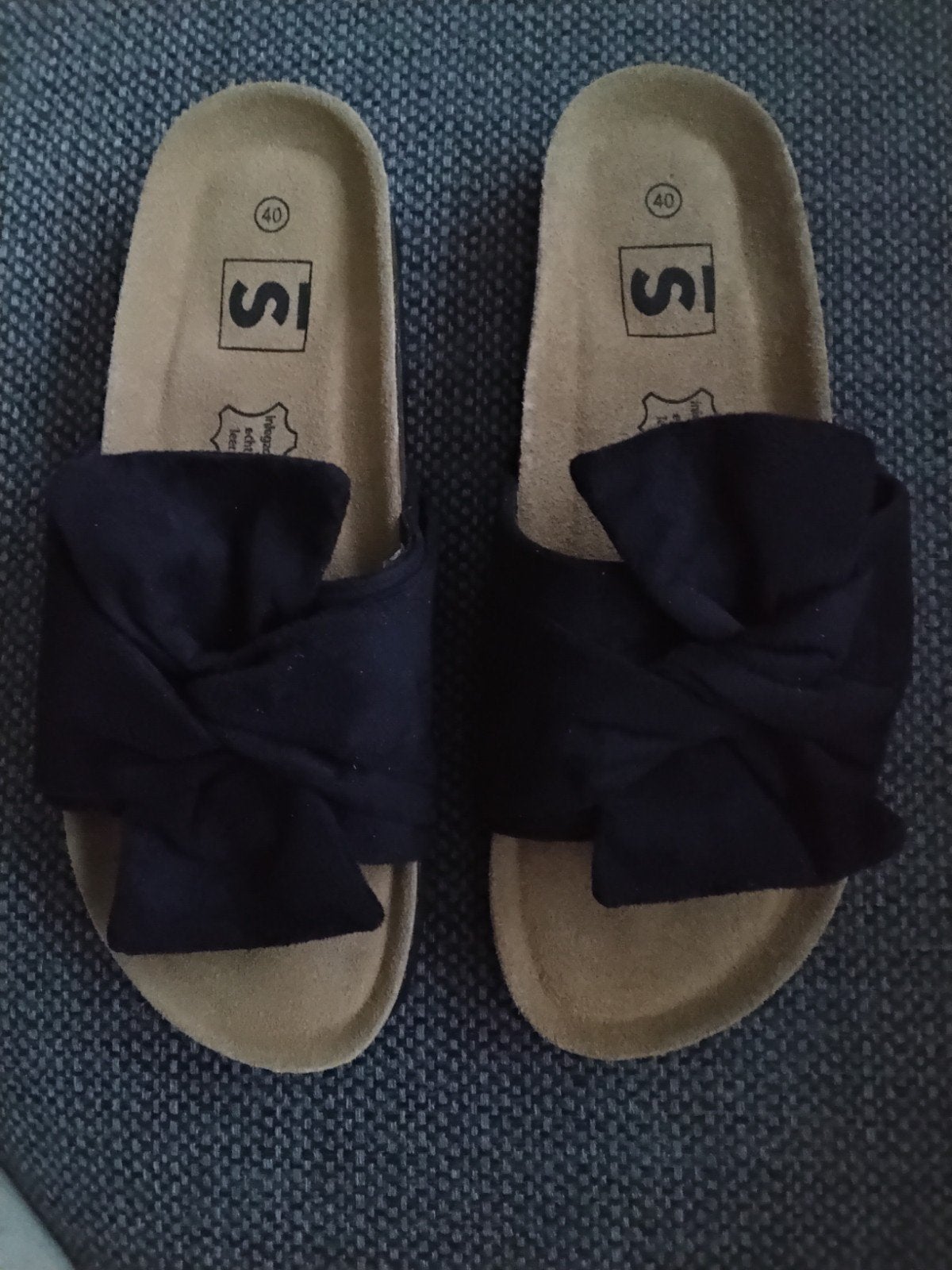 Nieuwe Birkenstock style slippers maat 40, Ophalen, Nieuw, Zwart