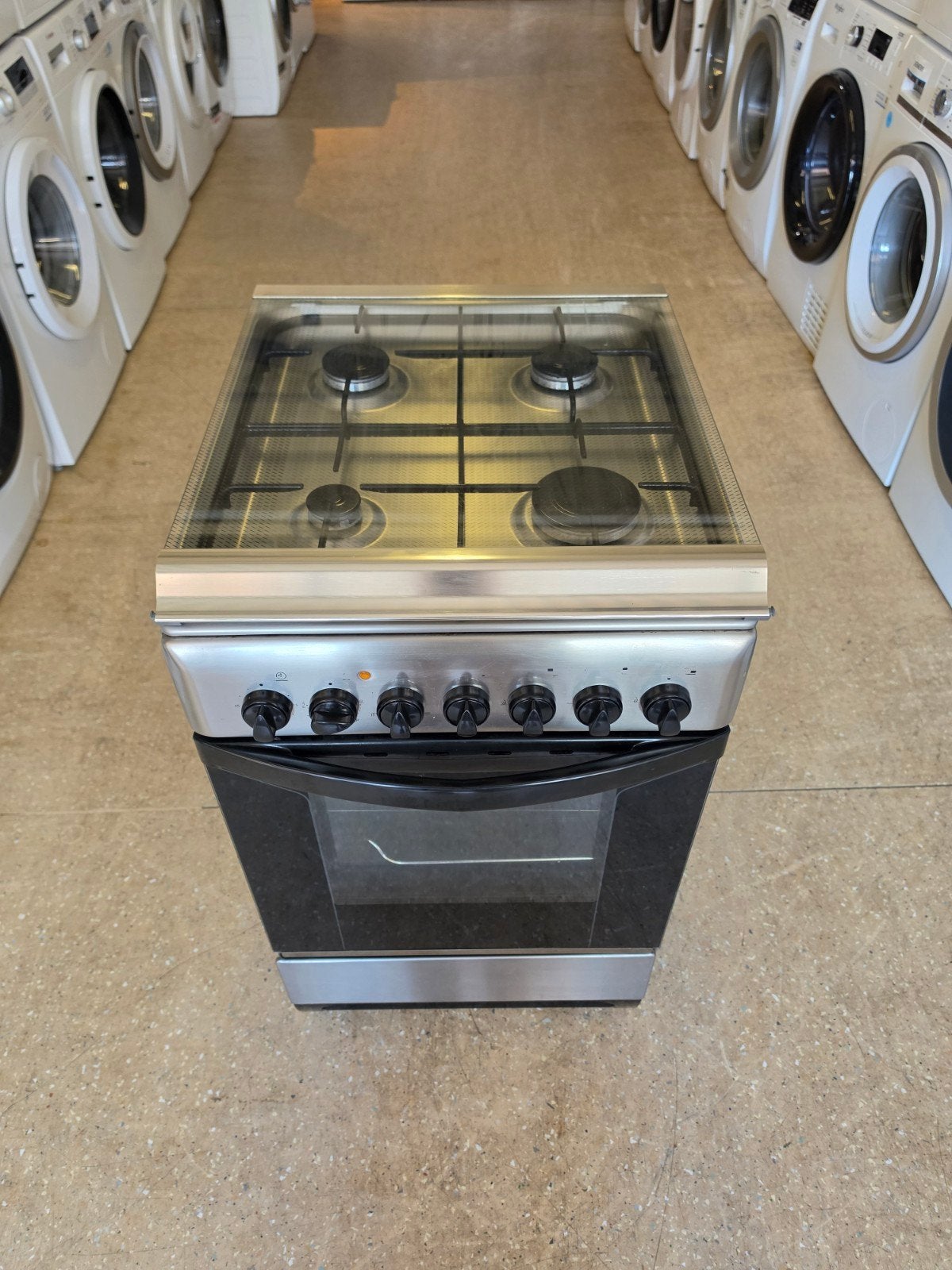 Indesit 4 pits gasfornuis | Elektrische oven | Gratis thuis✅, Jirnsum, Grill, Zo goed als nieuw, Gas