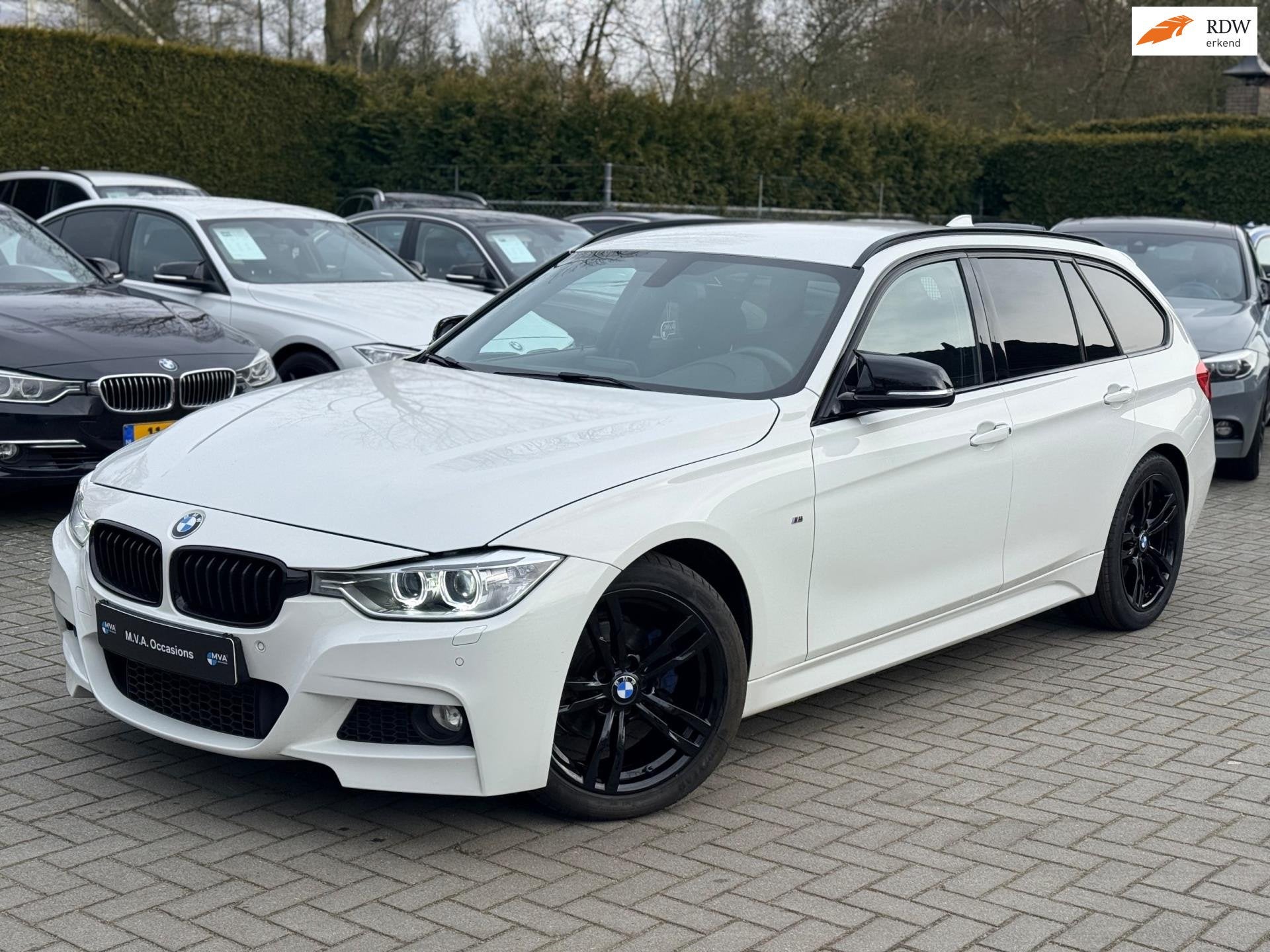 BMW 3-serie Touring 316i M Sport Edition|Nieuwen Ketting + K, Auto's, BMW, Gebruikt, 4 cilinders, Wit, Handgeschakeld