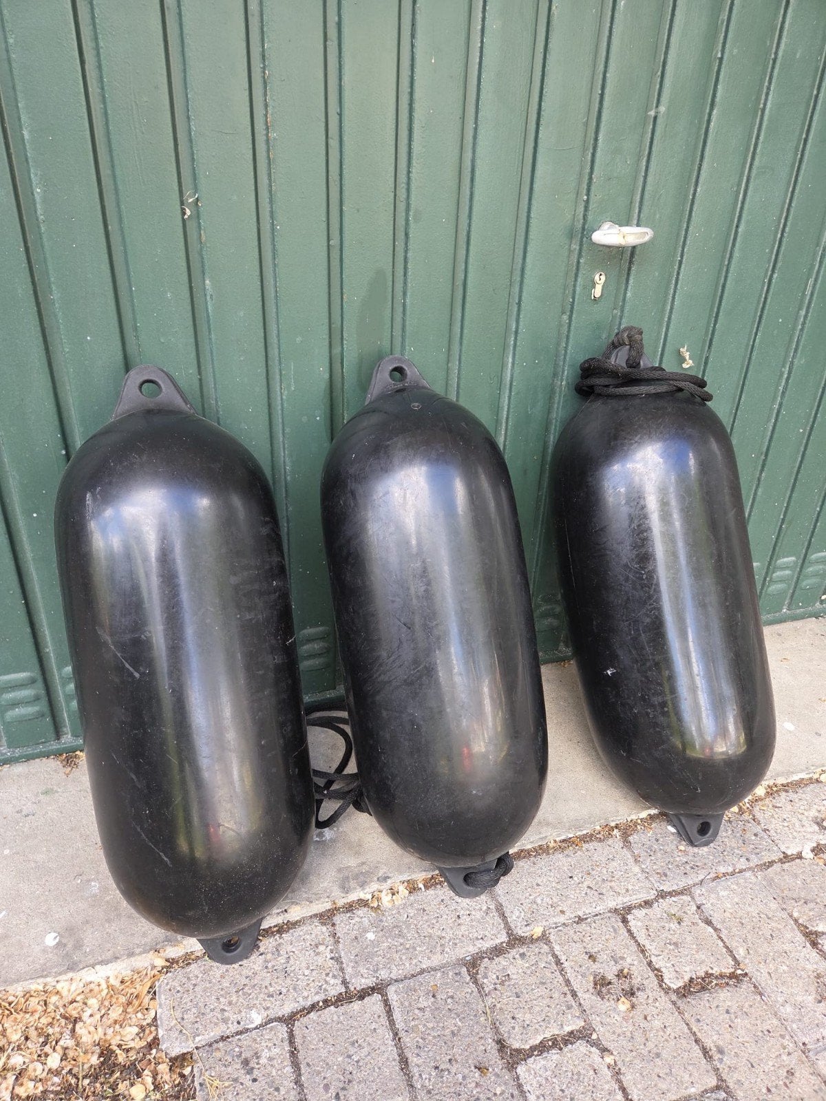 3 zwarte fenders/stootwillen, Ophalen, Overige typen