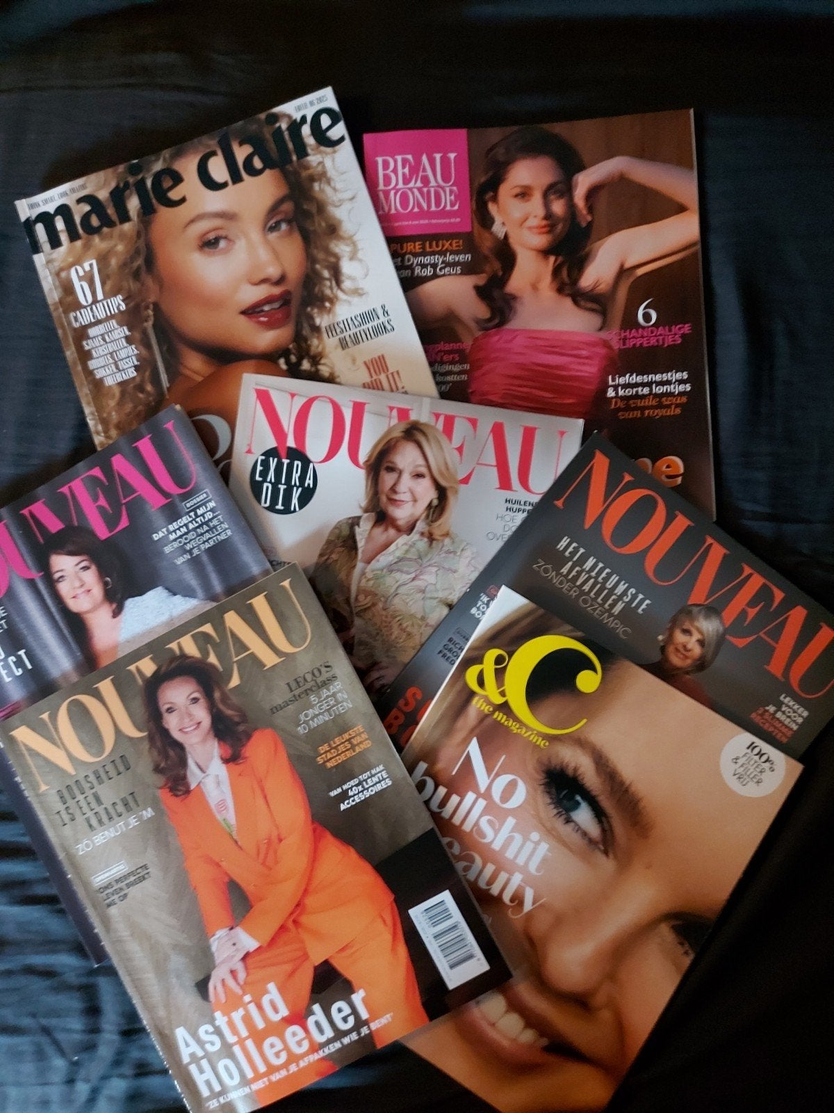 Glossy magazines, Nouveau, Beau Monde e.a, Ophalen of Verzenden, Zo goed als nieuw, Damesbladen