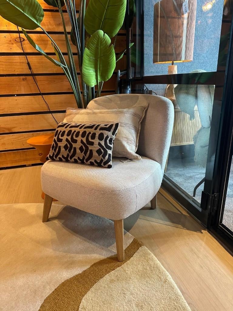 Fauteuil Dyyk - Houten poot - witte bekleding, Ophalen, Zo goed als nieuw, Stof, 75 tot 100 cm