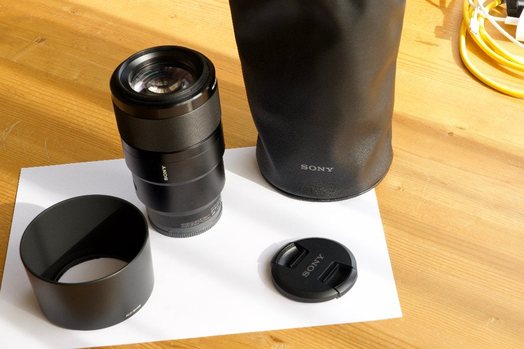 Sony 90 mm. 28 macroelens, 90 mm, Sony, Ophalen of Verzenden, Zo goed als nieuw