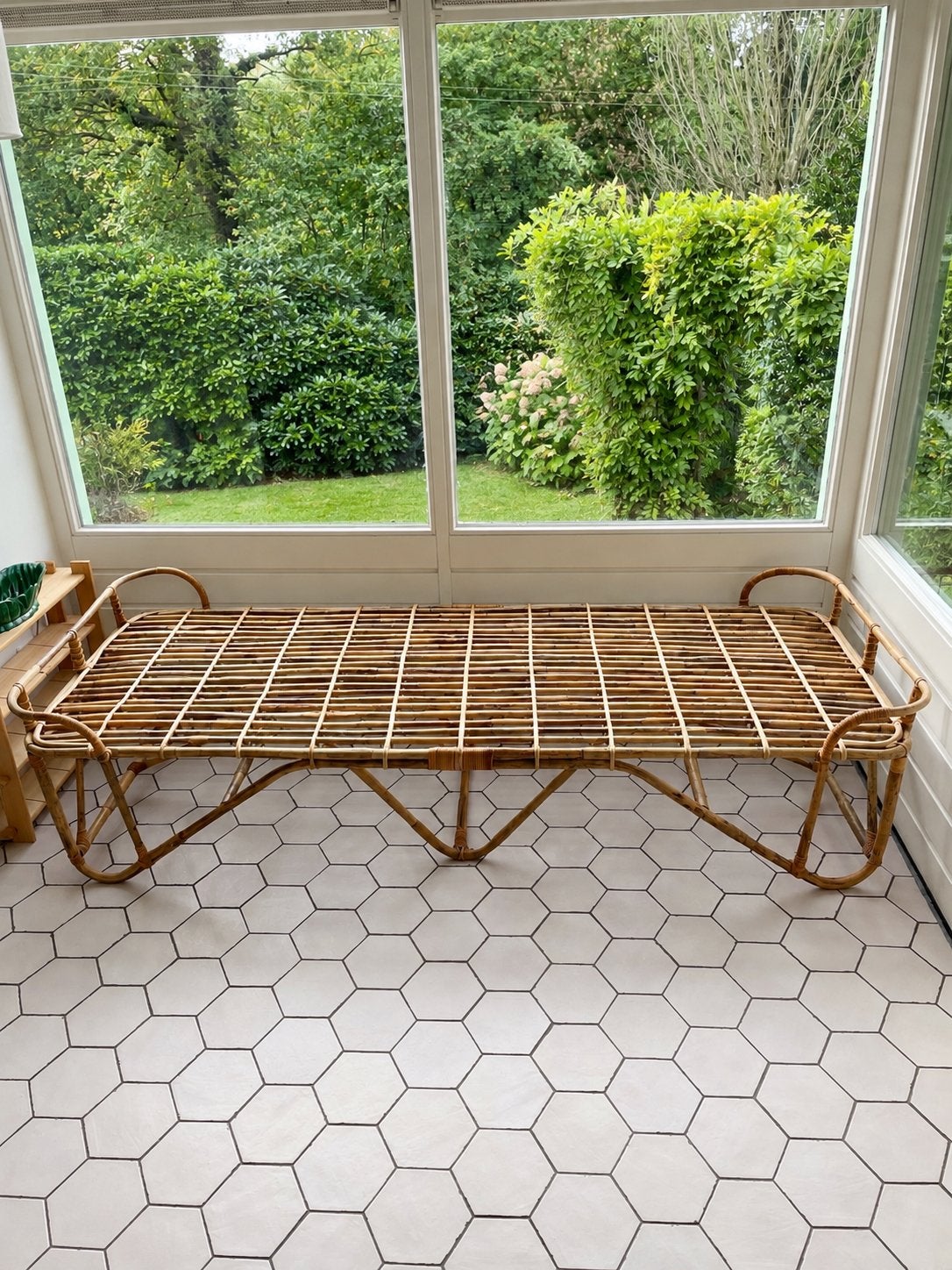 Bamboo daybed Madam Stoltz, Ophalen of Verzenden, Zo goed als nieuw, Eenpersoons, Hout