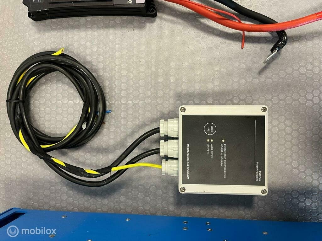 Victron Energy omvormer set / 12v / 2000w / businrichting, Auto diversen, Ophalen of Verzenden