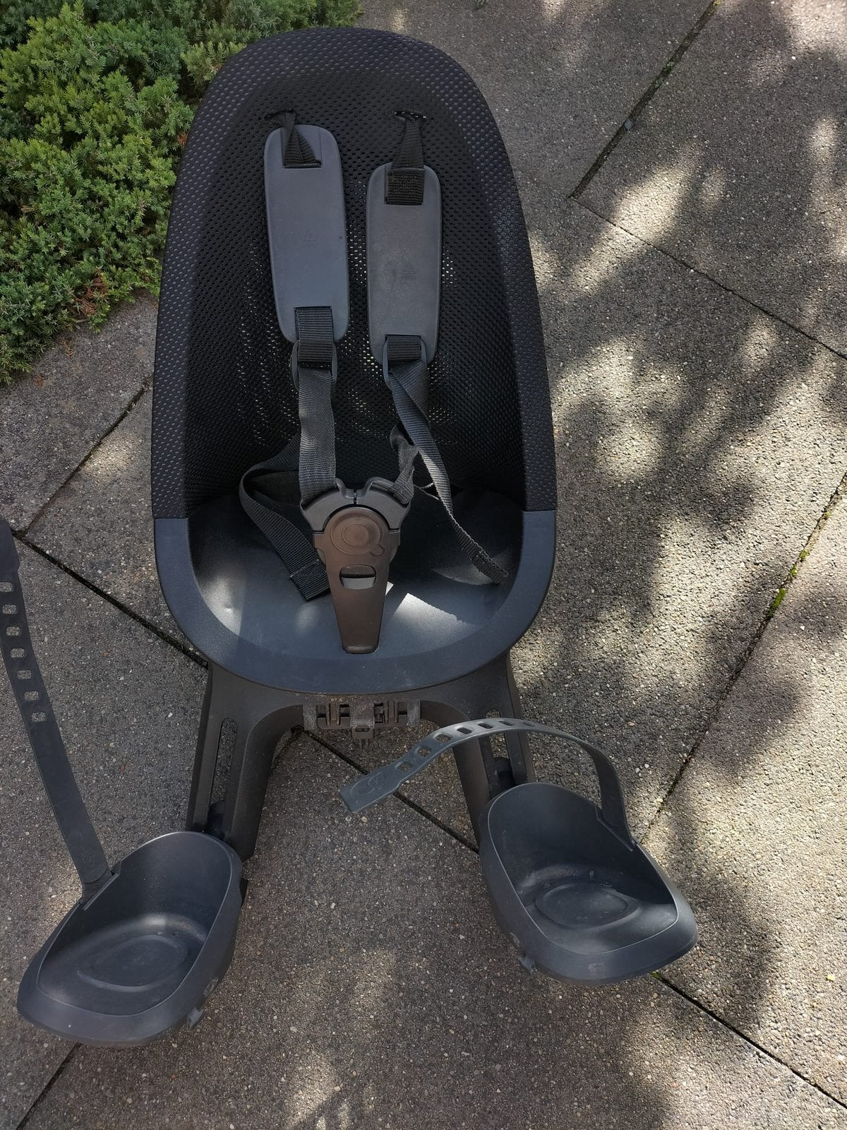 Fietsstoeltje Qibbel met windscherm, Fietsen en Brommers, Ophalen, Voetsteuntjes, Voorzitje, Zo goed als nieuw