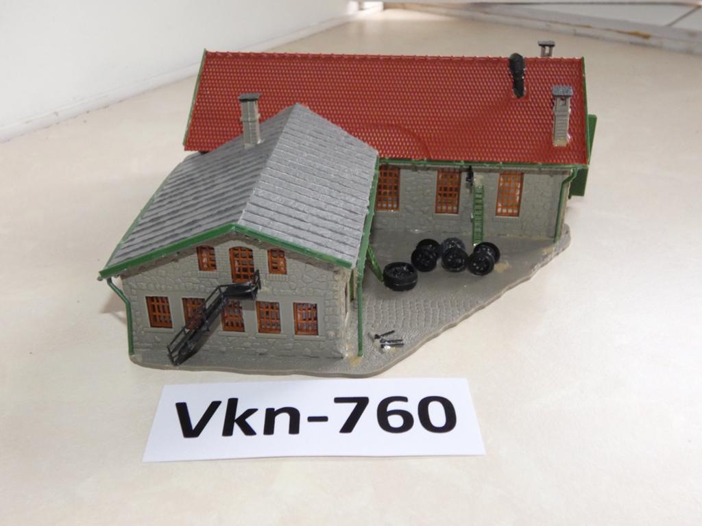 Vk-760 N Spoor Scenery Locomotieven Loods B-210 Pola, Hobby en Vrije tijd, Modeltreinen | N-Spoor, Gebruikt, Locomotief, Gelijkstroom