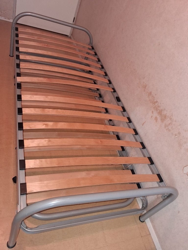 Bedframe, Huis en Inrichting, Slaapkamer | Bedden, Gebruikt, Eenpersoons, 90 cm, 200 cm, Metaal, Grijs, Ophalen