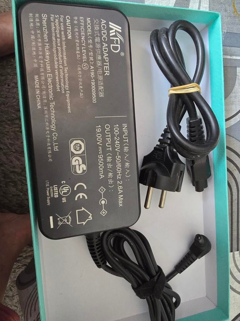 ASUS MFD AC/DC Adapter 19V 9500mA - Laptop Oplader, Ophalen of Verzenden, Gebruikt, MFD