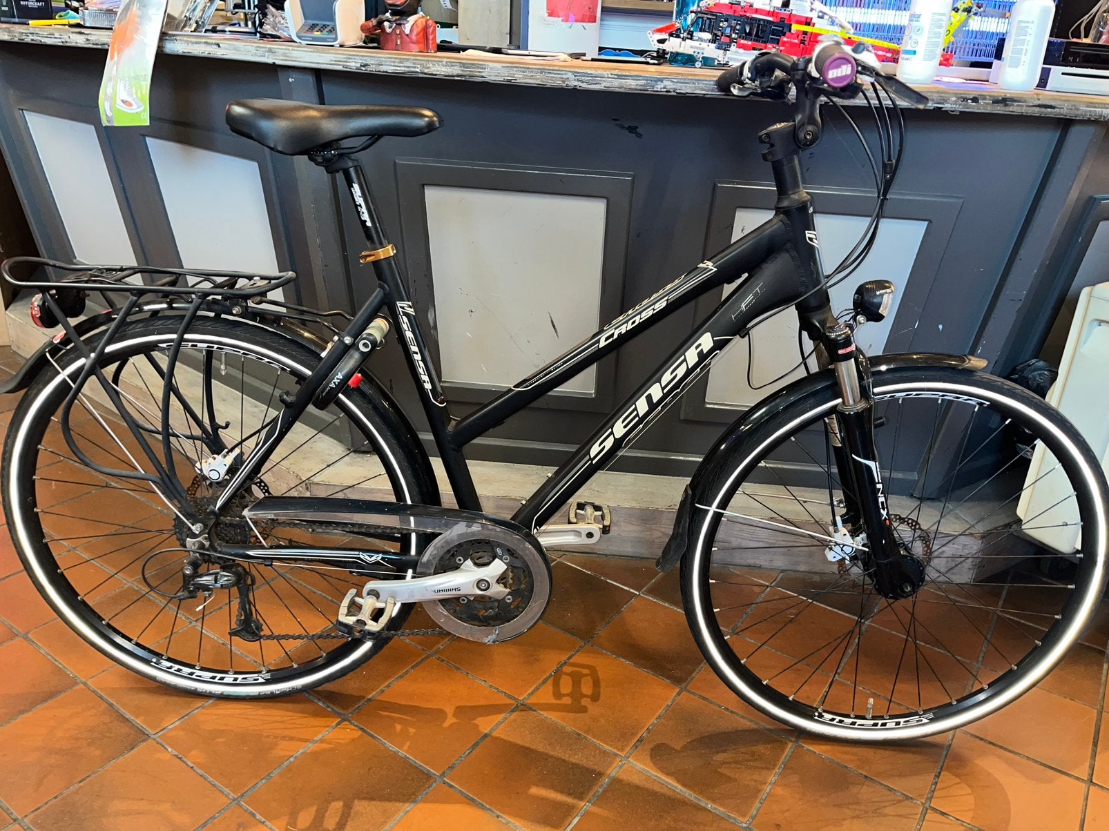 SENSA CROSS 55cm ALU frame 3x9 speed Hydr.schijfremmen, 28 inch, 53 tot 56 cm, Almelo, Info@sensa.nl