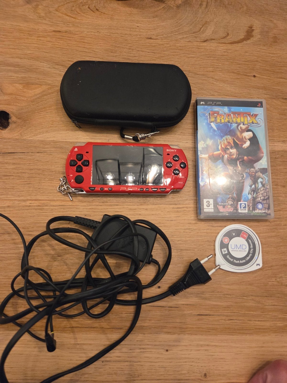 Psp spiderman rood plus games, Ophalen of Verzenden, Gebruikt, PSP